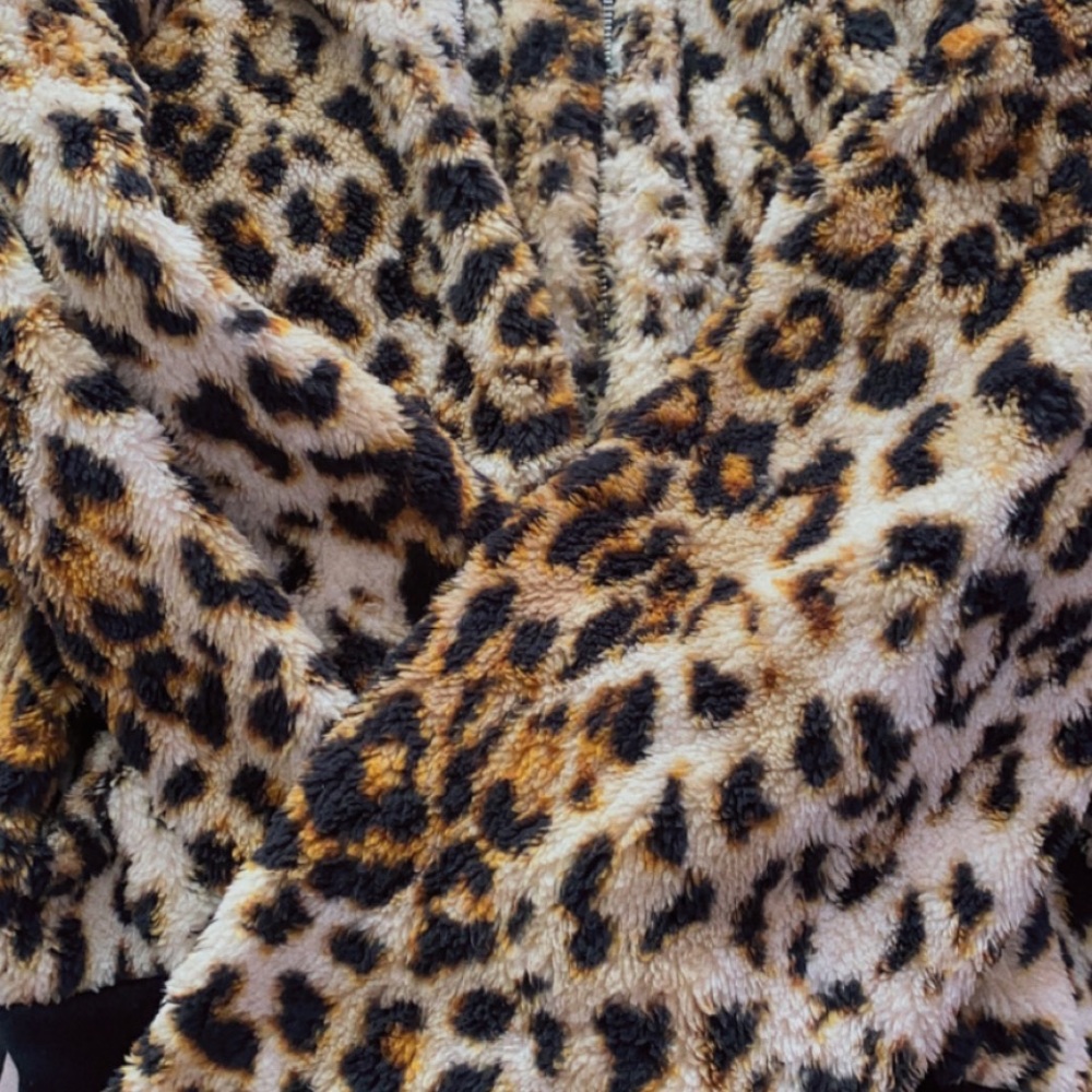 Fluffy jacket - Picture 9 of 9